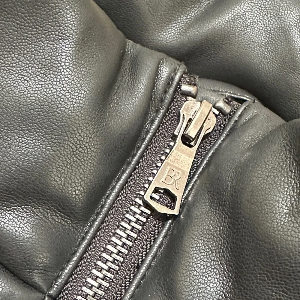 Banana Republic Black Vegan Faux Leather Puffer Vest - Picture 8 of 13
